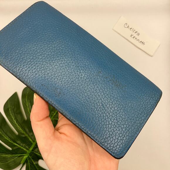 Louis Vuitton Brazza Wallet Blue Taurillon Leather Grained Calfskin Long Bifold - Picture 7 of 15